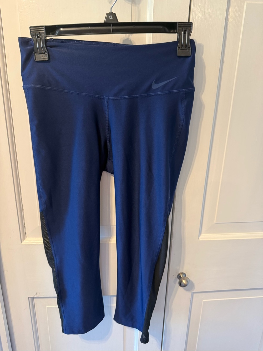 Nike Dry Fit Cropped Leggings with Black Side Panels